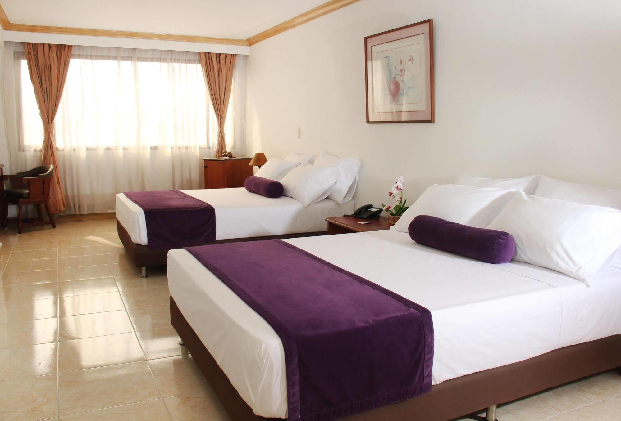 Ayenda 1235 Botero Hotell Medellín Eksteriør bilde