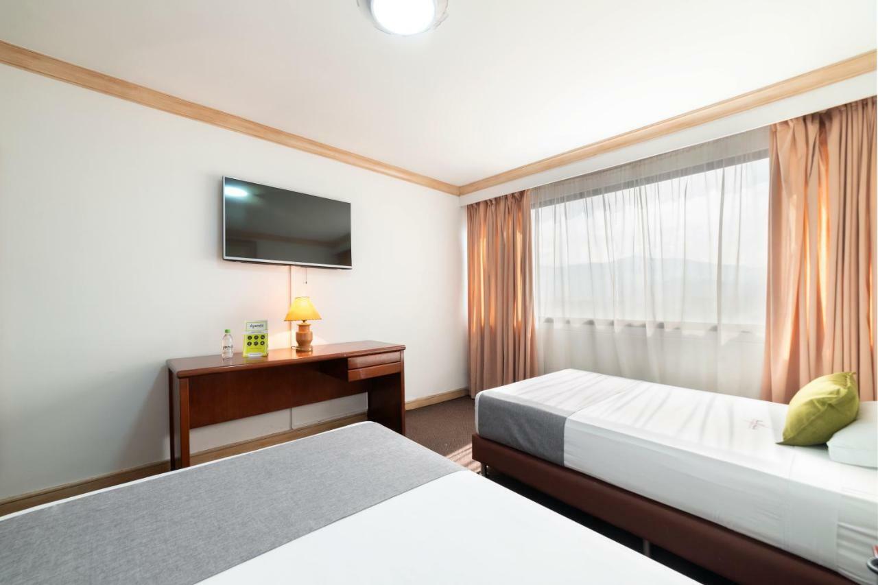 Ayenda 1235 Botero Hotell Medellín Eksteriør bilde